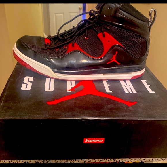 Gently used Mens SZ13 Jordan’s! - Picture 3 of 3